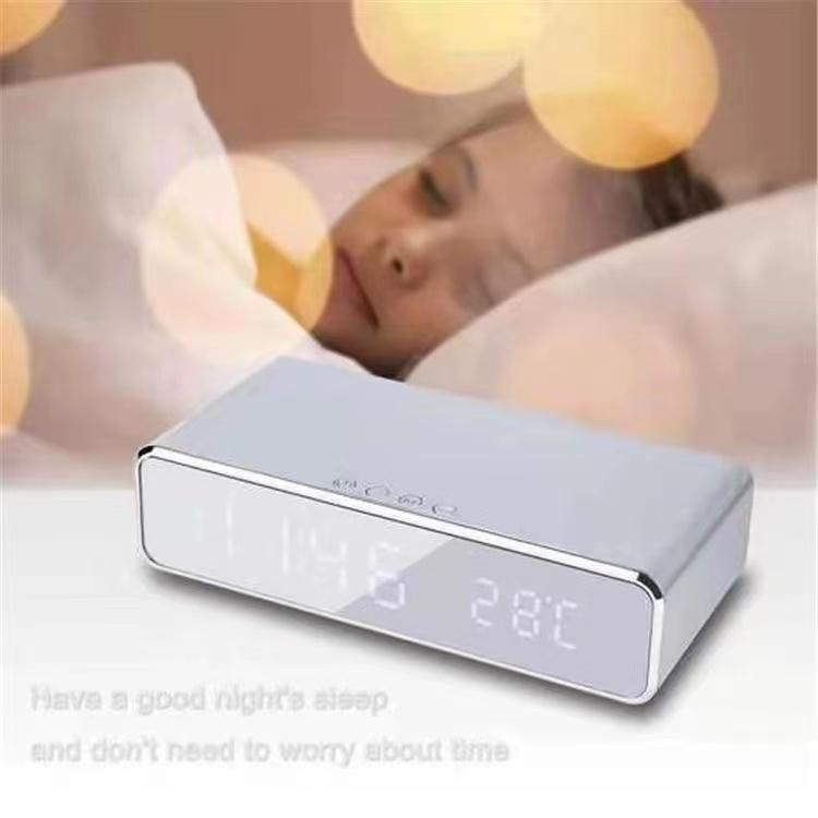 Wireless charger with LED alarm clock and thermometer three-in-one stylish control design is suitable for home or office use. Electronic Smartphone wireless charger Cellphone Cellphone wireless  charger