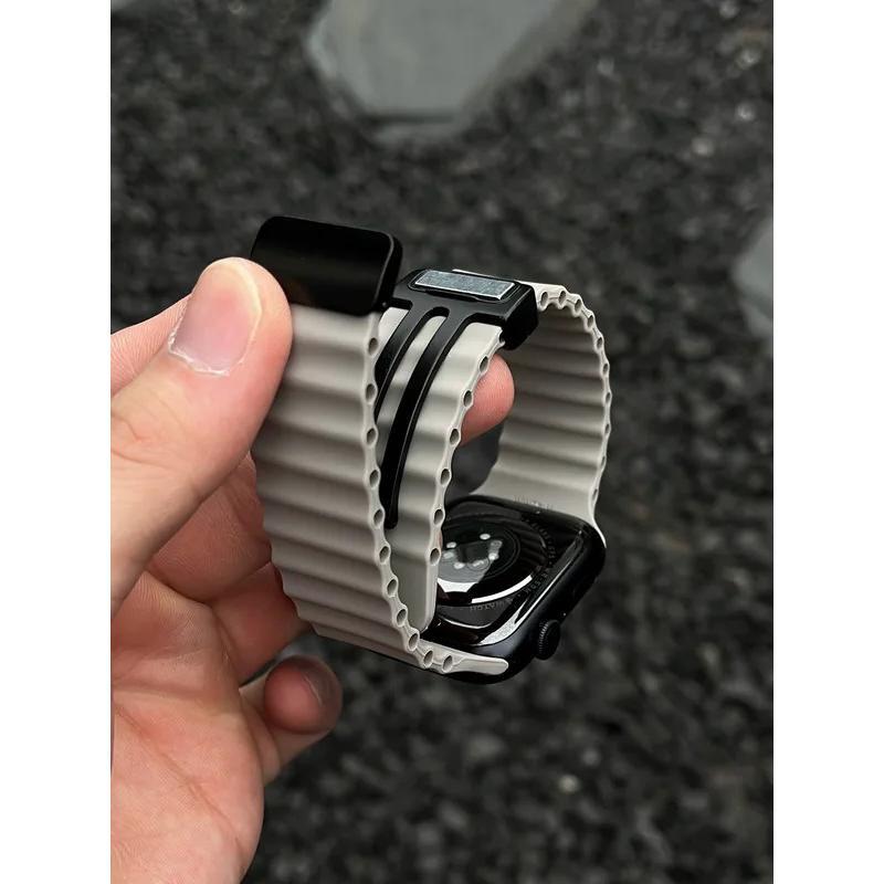 Ocean for Apple Watch Ultra Band 49mm 45mm 44mm 40mm 41mm 38mm Magnetic Strap Silicone correa Bracelet iWatch Series 9 8 7 6 SE