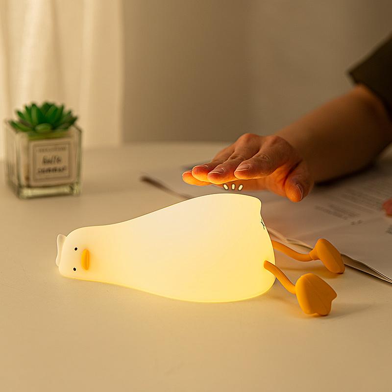 USB Rechargeable Duck Silicone Night Light, Lying Duck Night Lamp Silicone Patting Light Room Bedside Lamp Home Decor Lamp For Child Gift Led Animal