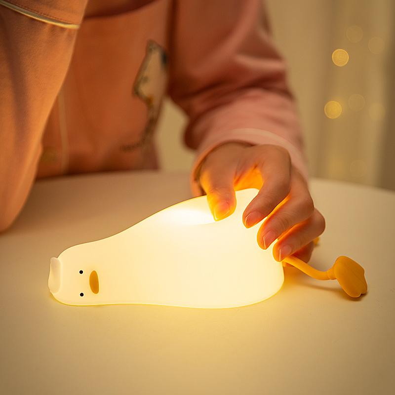 USB Rechargeable Duck Silicone Night Light, Lying Duck Night Lamp Silicone Patting Light Room Bedside Lamp Home Decor Lamp For Child Gift Led Animal